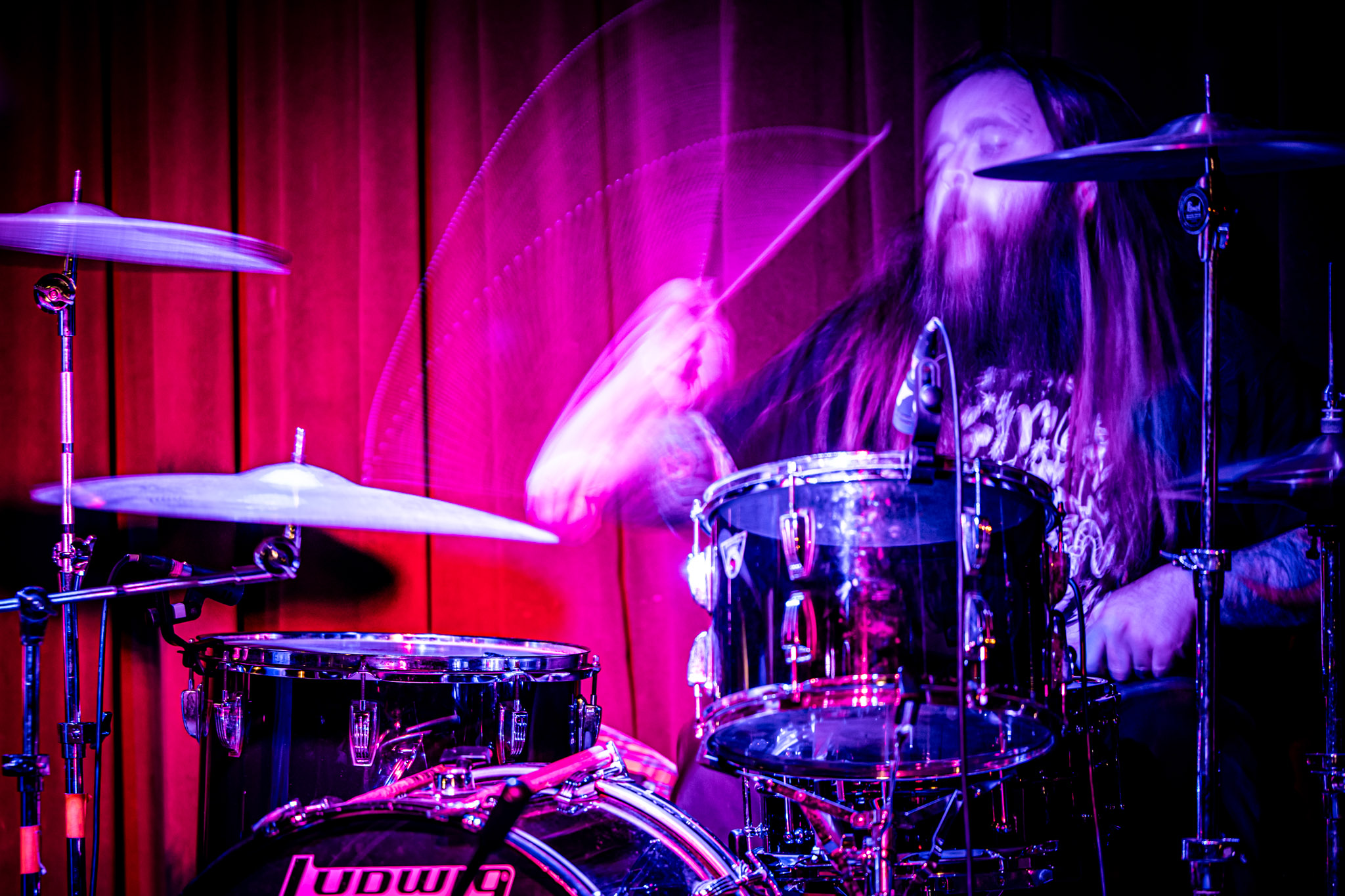 Sculptor at Northside Tavern 10-24-2025-sculptor-08.jpg