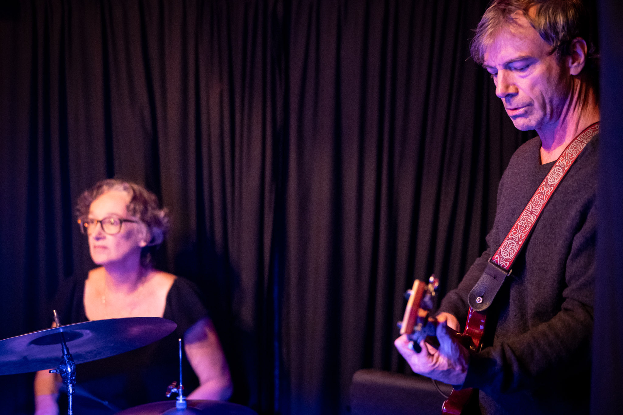 Falconry at The Hoffner Pub 11-21-2025-falconry-09.jpg